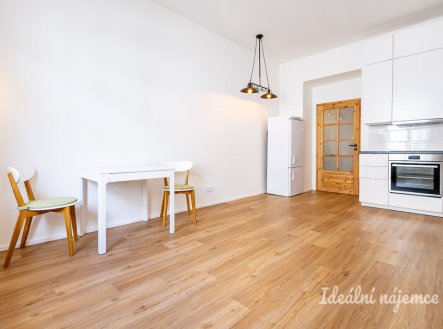Pronájem bytu, 3+kk, 62 m²
