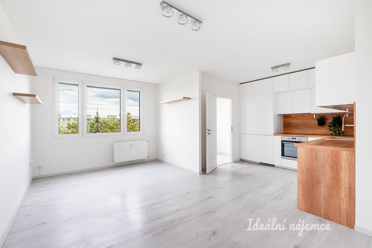 Pronájem bytu 3+kk, Šluknovská, Střížkov, 27900 Kč/měs, 68 m2