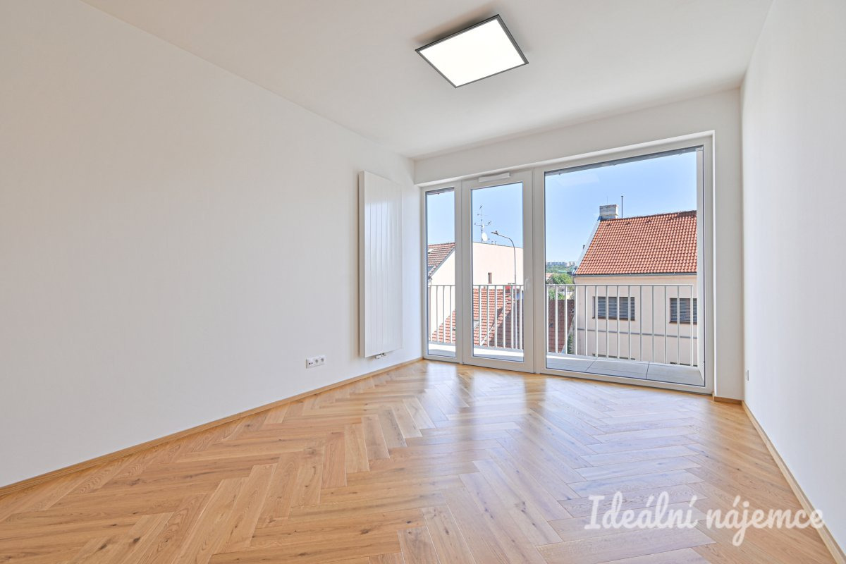 Pronájem bytu 2+kk, Poděbradova, Královo Pole, 32 000 Kč/měs, 59 m2