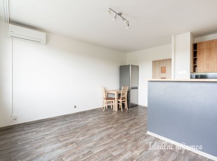 Pronájem bytu, 2+kk, 44 m²