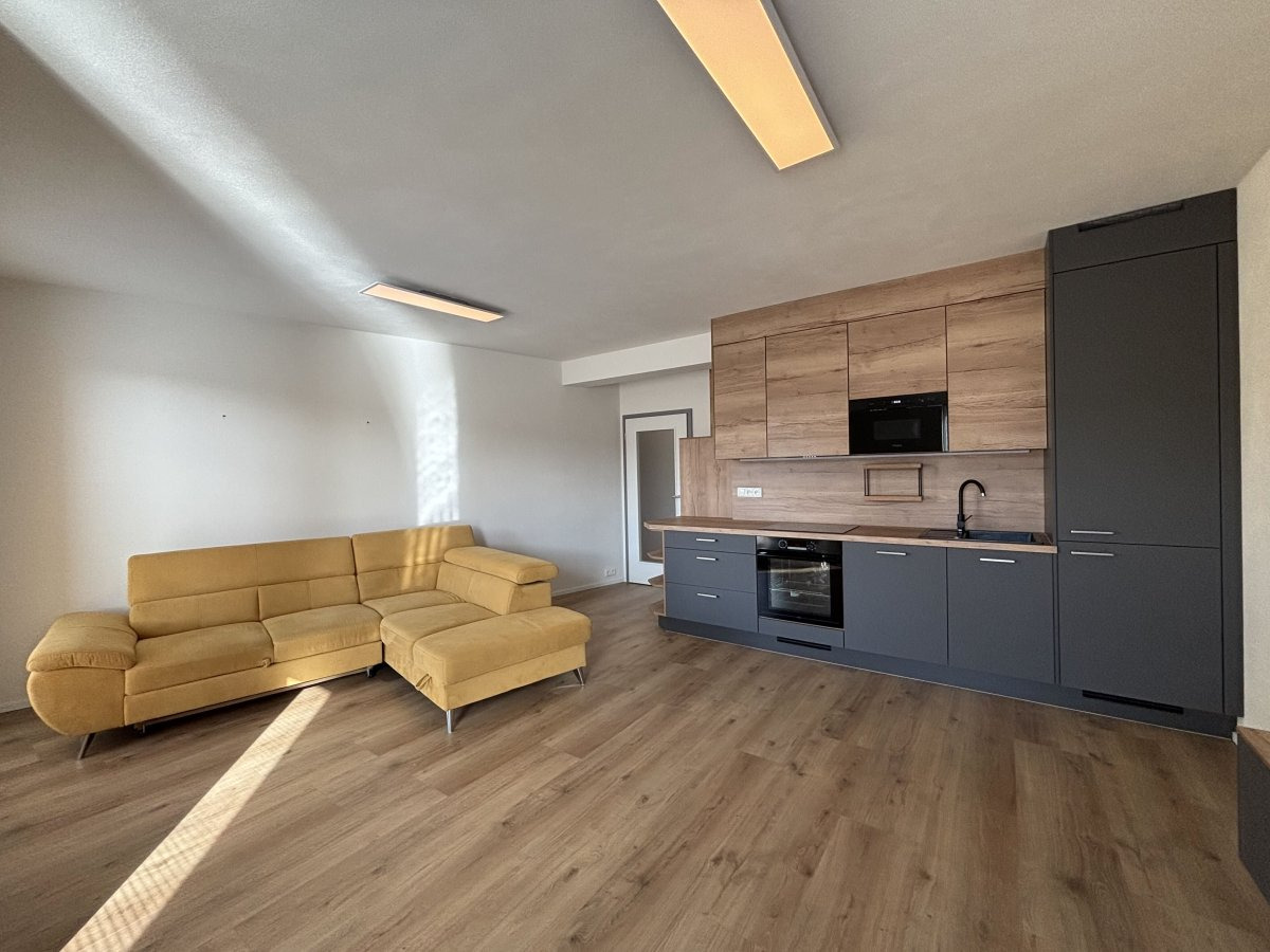 Pronájem bytu 3+kk, Dobrovodská, České Budějovice, 22 000 Kč/měs, 73 m2