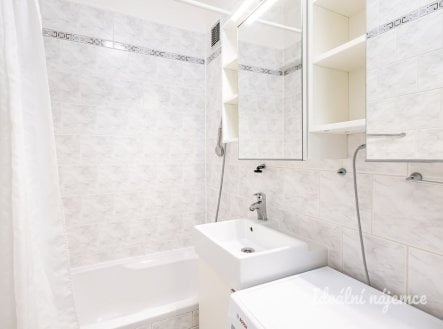 Pronájem bytu, 2+kk, 48 m²