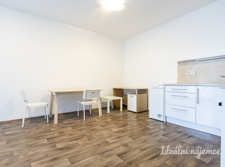 Pronájem bytu, 2+kk, 44 m²
