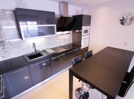 Pronájem bytu, 2+kk, 58 m²