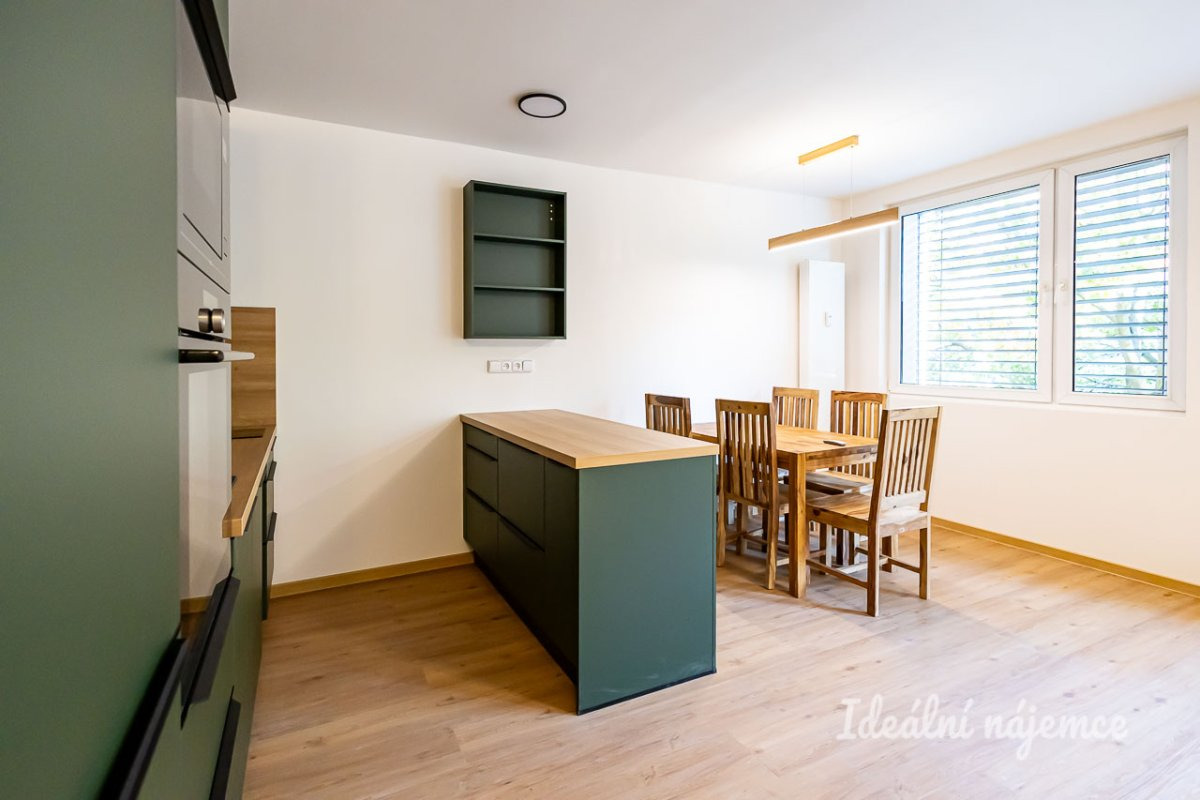 Pronájem bytu 3+kk, Pujmanové, Nusle,  32 900 Kč/měs, 69 m2