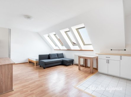 Pronájem bytu, 1+kk, 38 m²