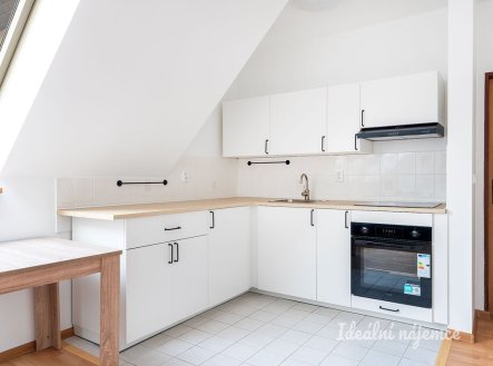 Pronájem bytu, 1+kk, 38 m²