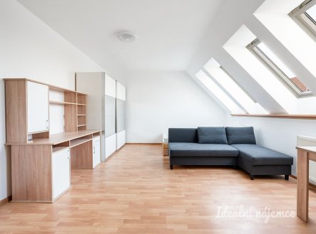 Pronájem bytu, 1+kk, 38 m²