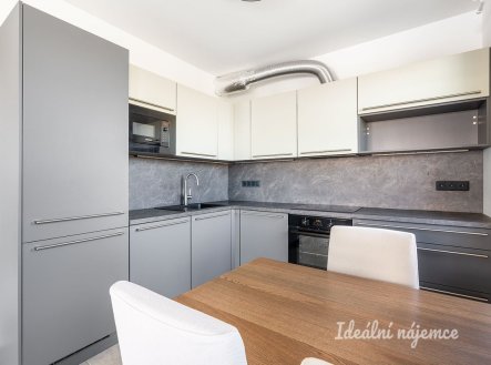Pronájem bytu, 3+kk, 64 m²