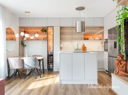 Pronájem bytu, 3+kk, 70 m²