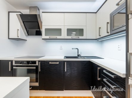 Pronájem bytu, 2+kk, 64 m²
