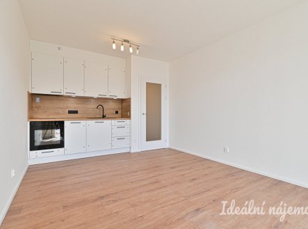 Pronájem bytu, 1+kk, 27 m²