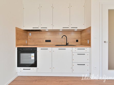 Pronájem bytu, 1+kk, 27 m²