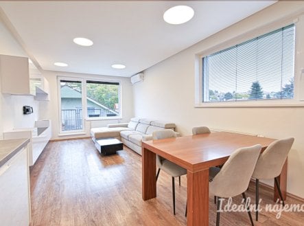 Pronájem bytu, 3+kk, 72 m²