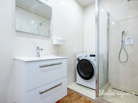 Pronájem bytu, 2+1, 67 m²