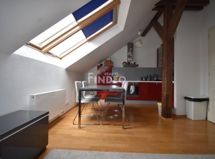 Pronájem bytu, 1+kk, 40 m²
