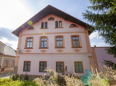 Prodej nájemního domu, 230 m²