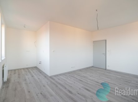 Prodej jiné komerční nemovitosti, 1 325 m²