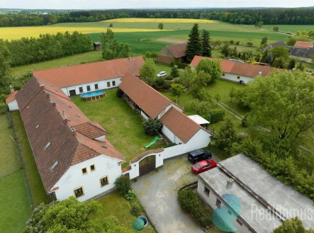 Prodej hotel, 726 m²