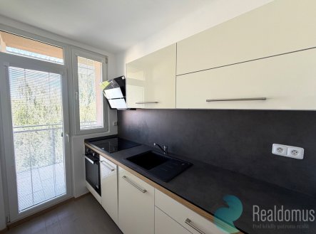 img-1704.jpeg | Pronájem bytu, 2+1, 46 m²
