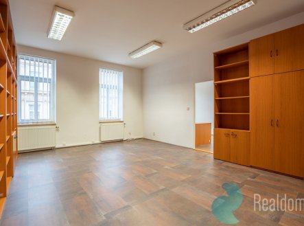Pronájem kanceláře, 130 m²
