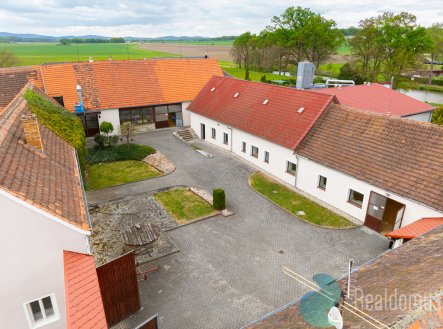 Prodej výrobní prostory, 1 075 m²