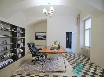 Pronájem kanceláře, 76 m²