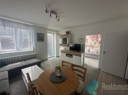 Pronájem bytu, 2+kk, 46 m²