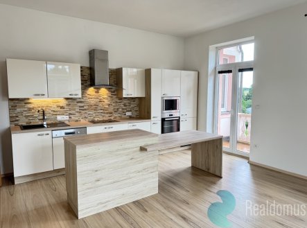 Pronájem bytu, 2+1, 79 m² obrázek