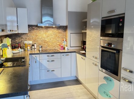 Pronájem bytu, 2+1, 79 m²
