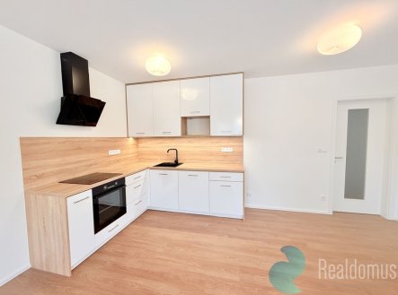 Pronájem bytu, 2+kk, 61 m²