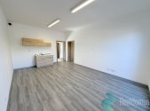 Pronájem kanceláře, 72 m²