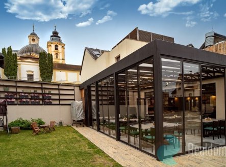 Prodej hotel, 953 m²