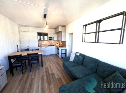 Pronájem bytu, 2+kk, 43 m²
