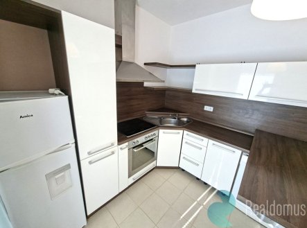 Pronájem bytu, 1+kk, 40 m²