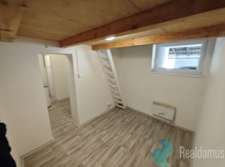 Pronájem bytu, 1+kk, 18 m²