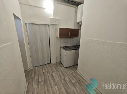 Pronájem bytu, 1+kk, 18 m²