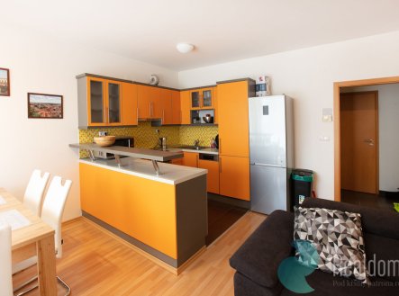 Pronájem bytu, 3+kk, 71 m²