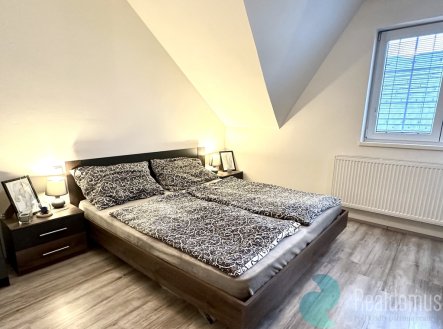 Pronájem domu/vily, 90 m²