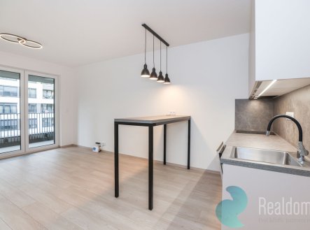 Pronájem bytu, 1+kk, 32 m²