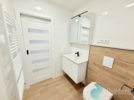 Pronájem bytu, 3+kk, 75 m²