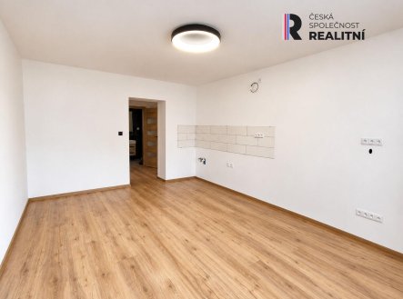 Pronájem bytu, 1+kk, 32 m²