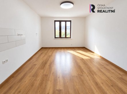 Pronájem bytu, 1+kk, 32 m²