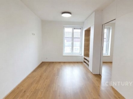 . | Pronájem bytu, 2+kk, 33 m²