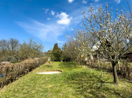 Prodej pozemku, zahrada, 380 m² obrázek