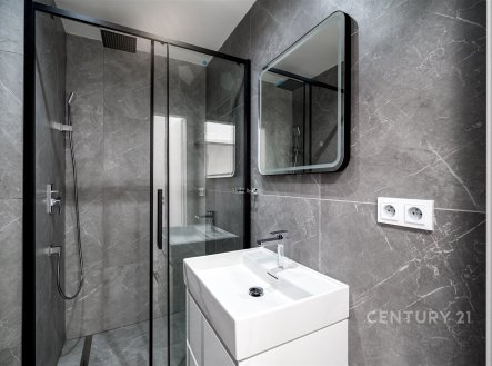 . | Pronájem bytu, 1+1, 33 m²