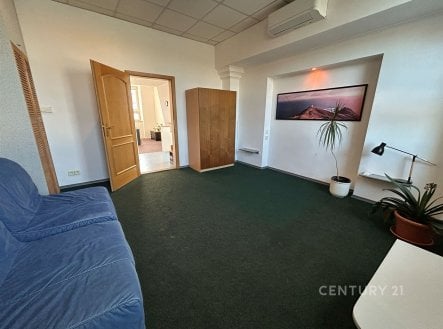 Pronájem kanceláře, 60 m²