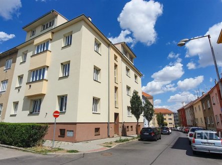 Pronájem bytu, 3+kk, 74 m²