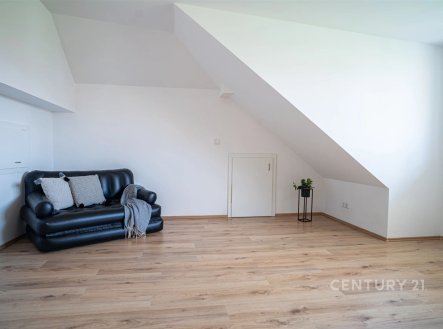 Pronájem bytu, 3+kk, 74 m²