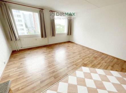 Pronájem bytu, 1+kk, 32 m²